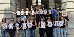 Protesto pressiona por aplicação de lei que veta carroças em BH
