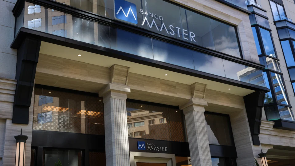 A PF detém suspeito de atuar na lavagem de dinheiro para o Master e de ter ligação com o PCC