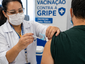 Dia D de vacinação contra a gripe amplia imunização em Belo Horizonte