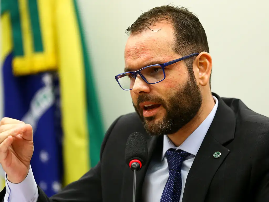 Oposição não possui votos suficientes para impedir Jorge Messias, afirma senador do PL