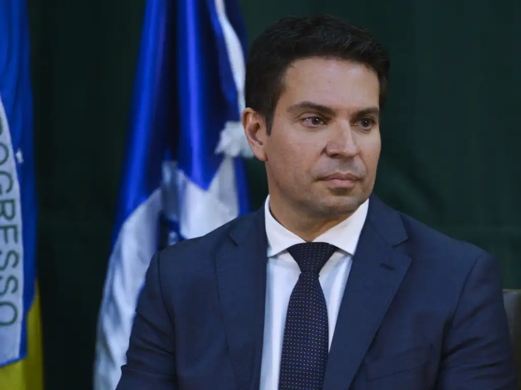 PF e ICE se encontram para tratar do caso envolvendo Ramagem